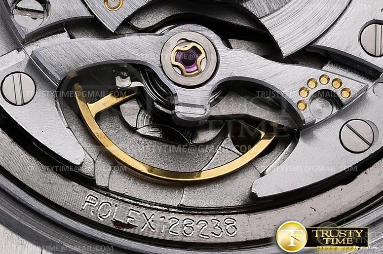 0124 ModernLook RDD0224B – DayDate 36mm 747